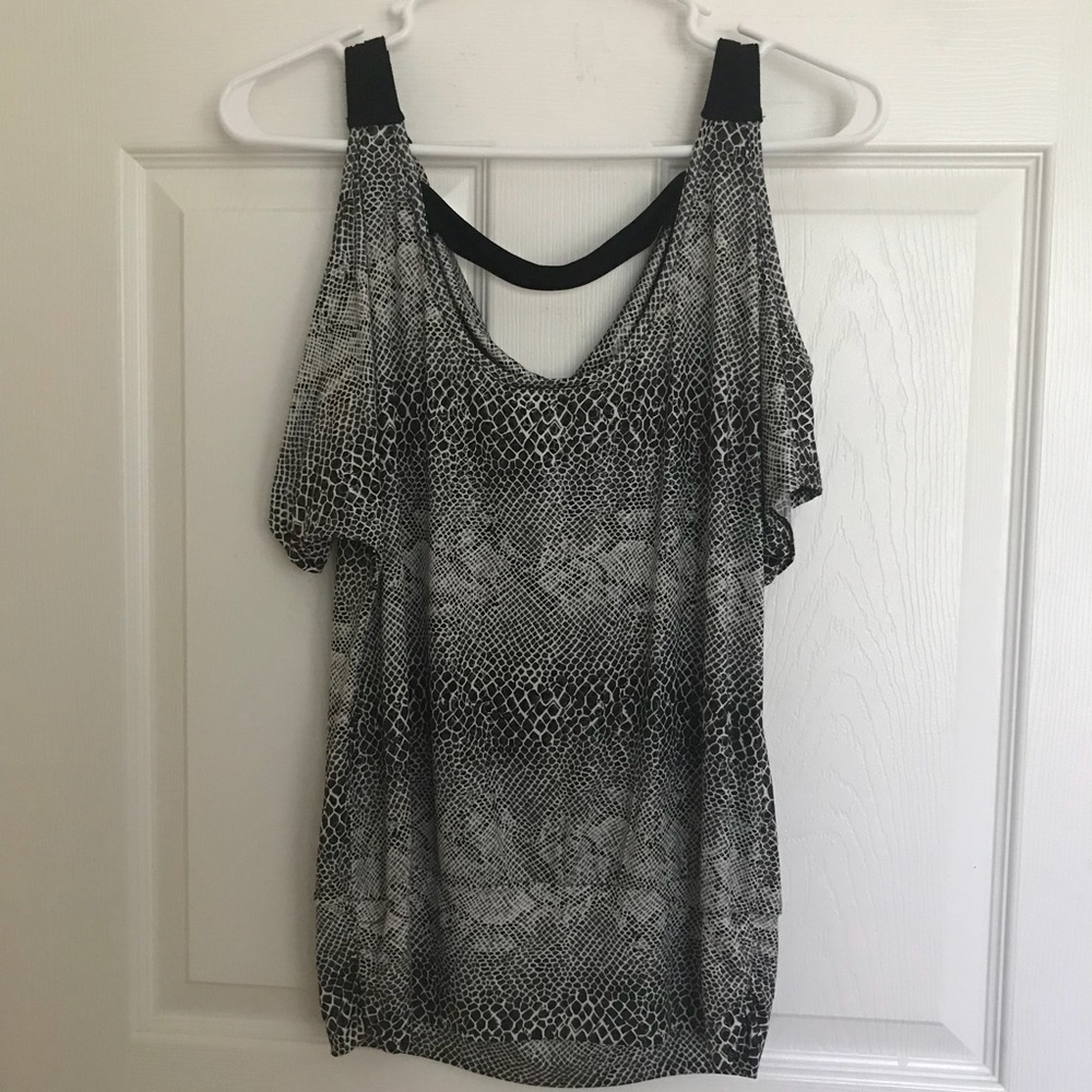 Snakeskin Pattern Top - Picture 2 of 2